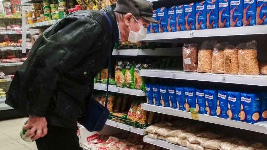 Супермаркеты планируют снизить цены для граждан РФ в апреле 2022 года