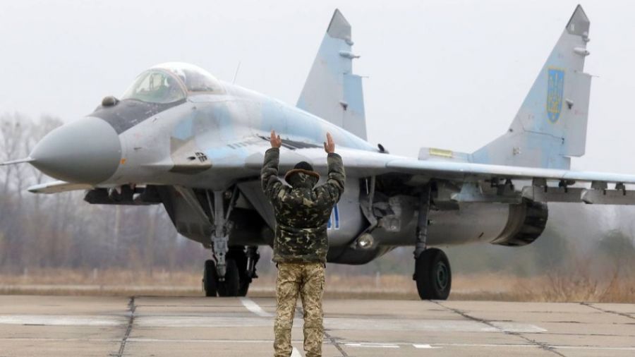 «Авиа.про»: Пилот истребителя МиГ-29 успел спасти боевой самолёт до уничтожения аэродрома