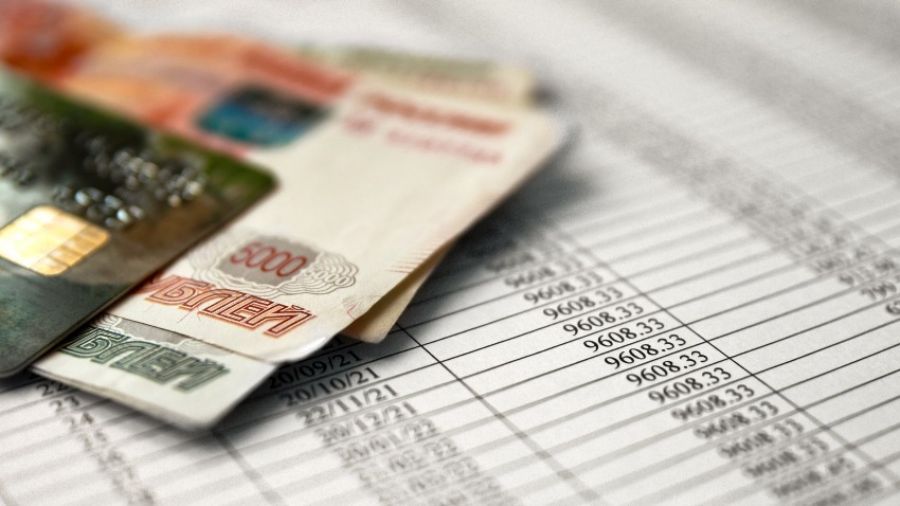 В России ввели запрет на списание денег с должников