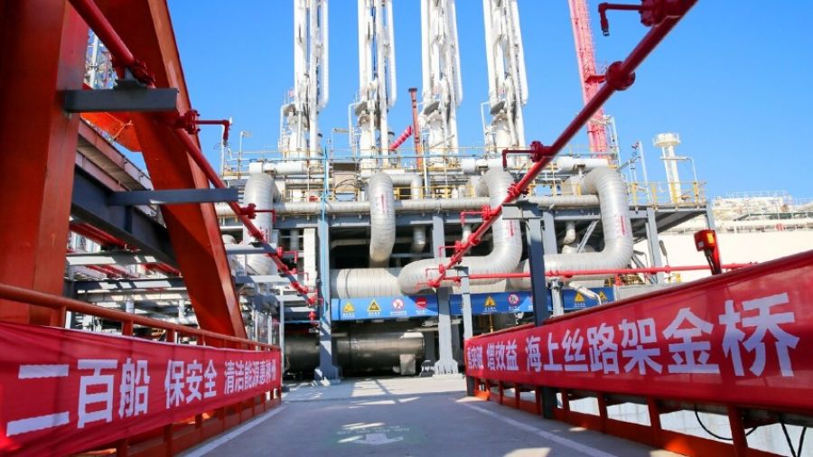 Рост цен и санкции против российского газа вынудили Китай сократить закупки СПГ