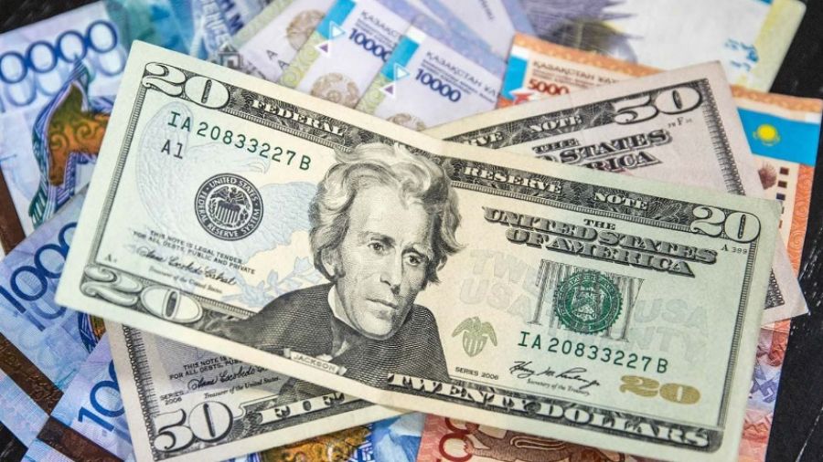 Jacobin: Санкции против России нанесут жестокий удар по позициям доллара на мировой арене