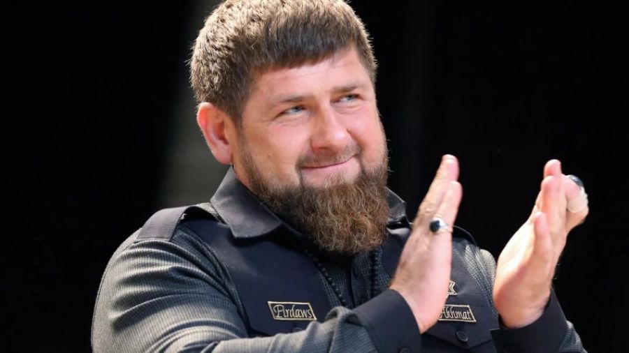 Кадыров показал очередную партию трофеев, захваченную чеченским отрядом