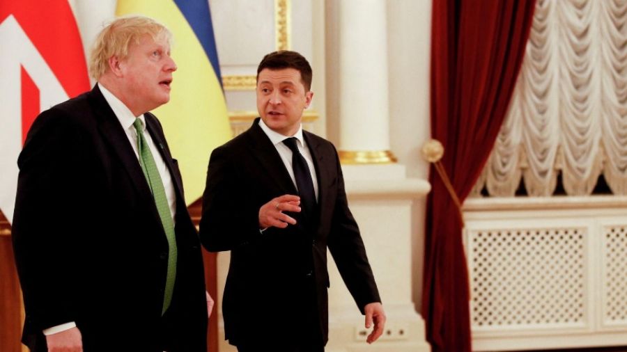 The Guardian: Трасс и Джонсон оттолкнули президента Зеленского от мира с РФ