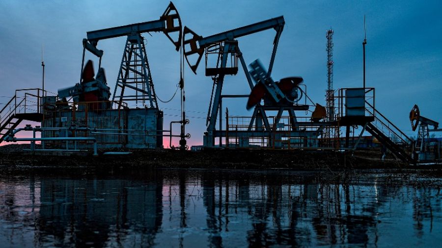 Telegraph: Киев просит Лондон не допускать «ни капли российской нефти« в Британию