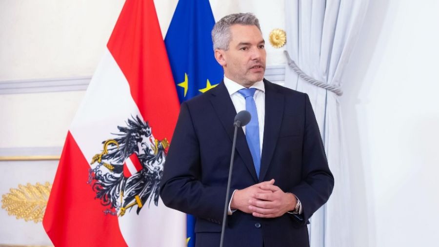 «Вызов брошен»: Канцлер Австрии Нехаммер заявил о жестких переговорах с Путиным