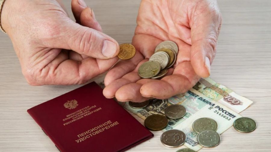 Президент РФ Владимир Путин анонсировал индексацию пенсий и социальных пособий