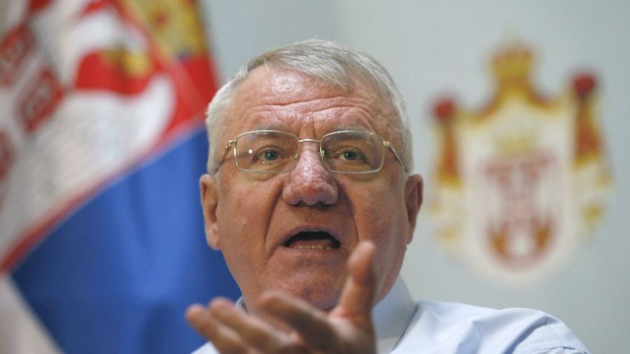 Политик Шешель: власти Сербии должны выдержать санкционное давление на РФ