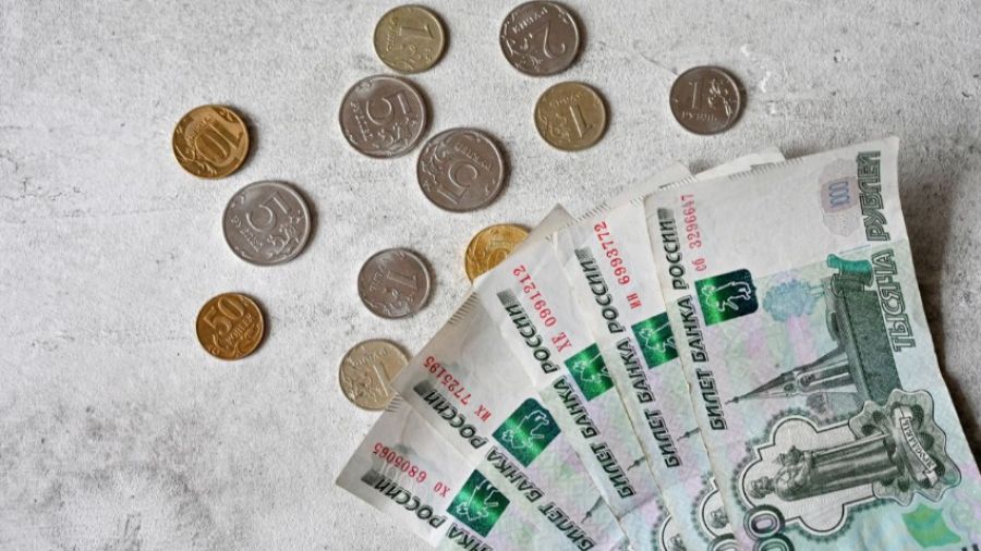 Некоторым россиянам начала поступать выплата от ПФР в размере 5 900 рублей на карты «Мир»