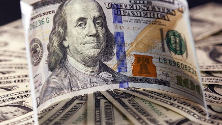 Эксперт Хазин: Новая биржа перекроет Западу возможность покупать в России товары за доллары и евро