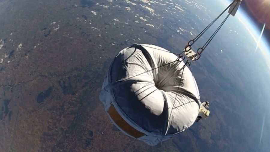 Китай отправил ракету в космос при помощи огромного гелиевого воздушного шара