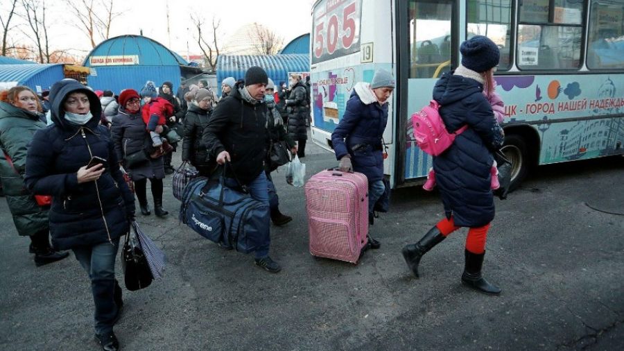 Минобороны РФ сделало срочное заявление об открытии гуманитарных коридоров вблизи завода «Азовсталь»