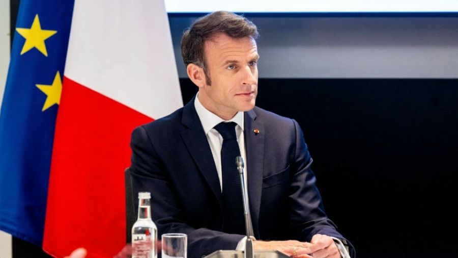 Президент Франции Макрон подписал закон о пенсионной реформе в стране несмотря на протесты