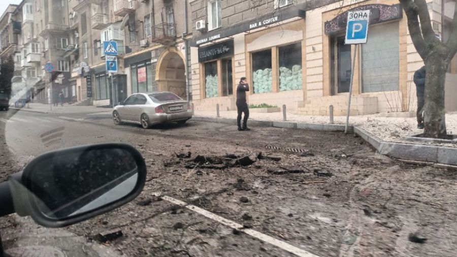 МК: в Донецке сообщили, что ВСУ атаковали многолюдные места во время мощного обстрела