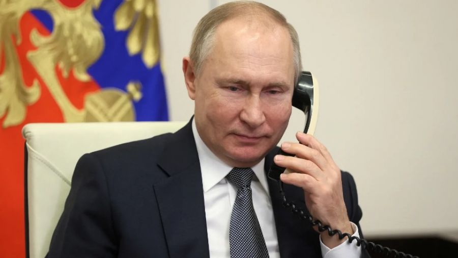 «Маяк»: Президент Путин 25 апреля в 21:58 экстренно прибыл в Кремль