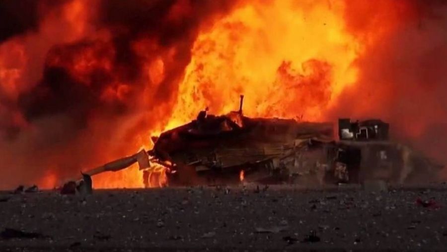 ВС Украины потеряли пять танков Т-64 и Т-80 при попытке бегства из центра Артемовска