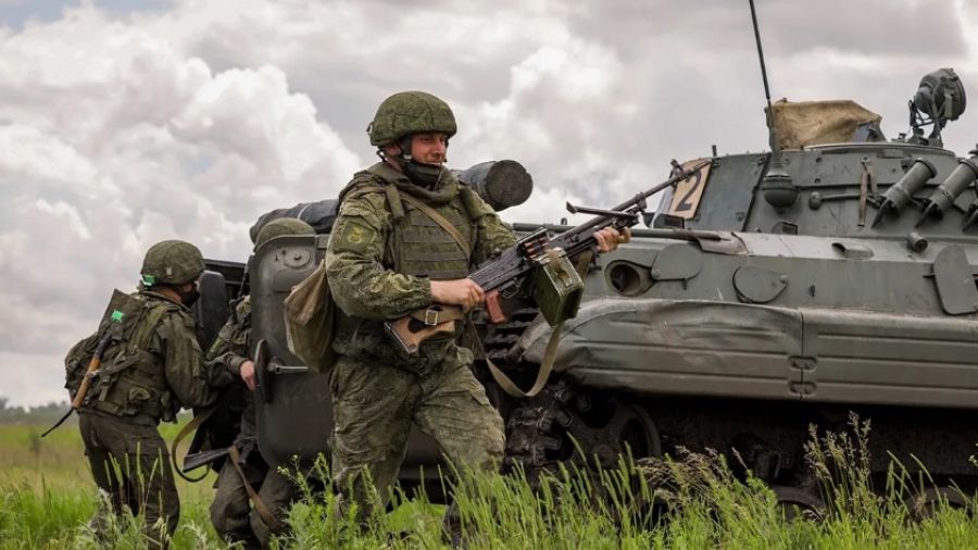 ВСУ ищут советские тягачи для эвакуации раненых взамен непроходимой технике Запада