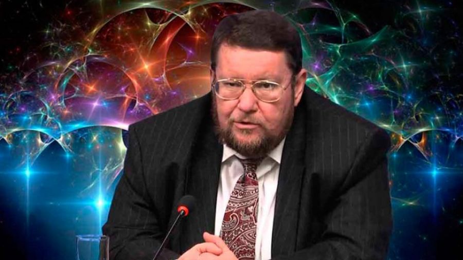 СП: Политолог Сатановский: во многих властных коридорах продолжается "жевание соплей"