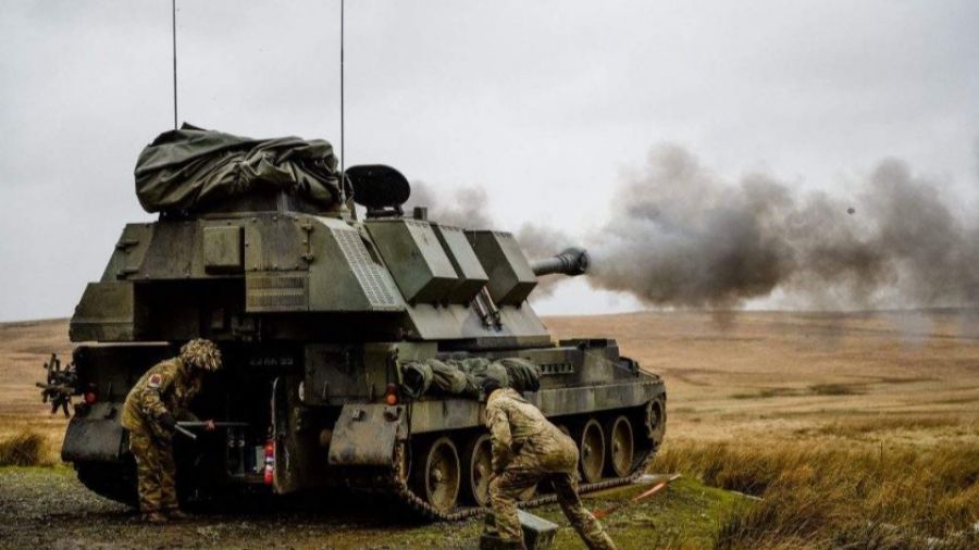 Военные ВСУ опубликовали первые кадры с британской 155-мм САУ AS-90 на Украине