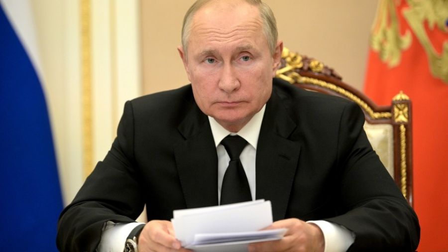 Президент Путин заявил, что зарплата в России должна вырасти на 3-5%