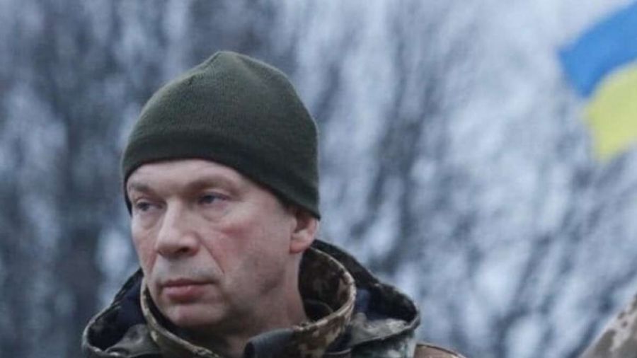 Командующий СВ ВСУ Сырский получил приказ от Зеленского удерживать Артемовск две недели