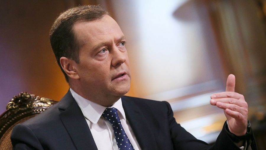 Медведев грубо обозвал британских политиков после санкций из-за приговора Кара-Мурзе*