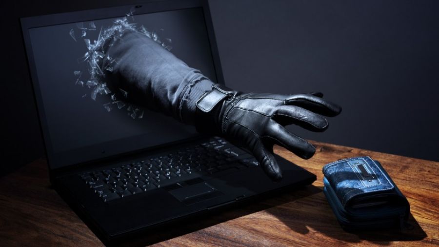 Киберэксперт рассказал, что интересует хакеров при атаке на сайты пользователей
