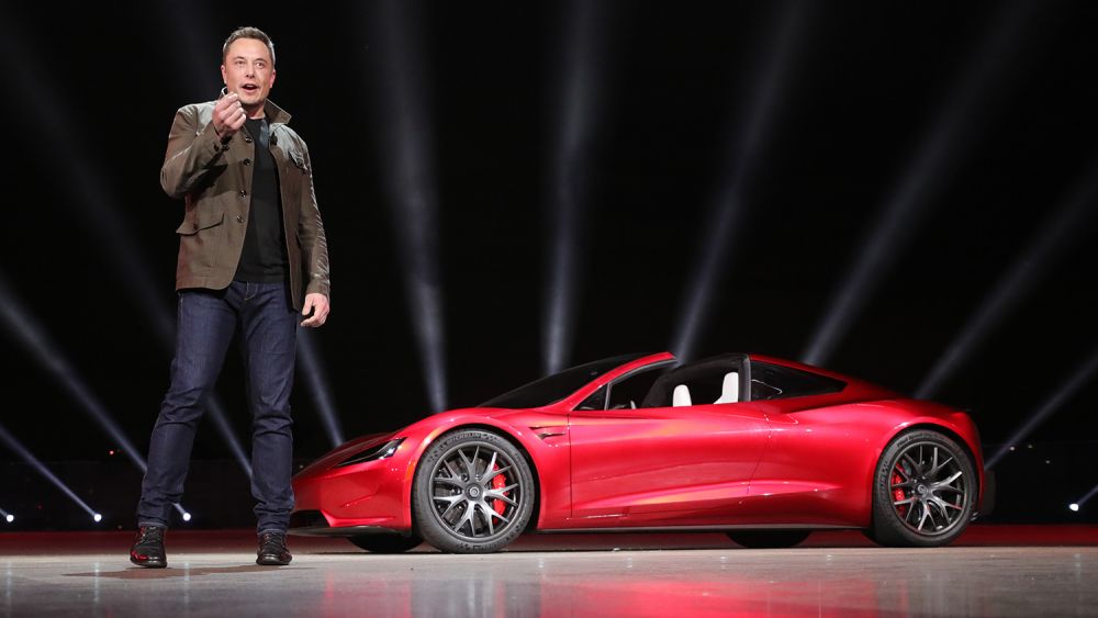 Tesla столкнулась с давлением китайской общественности