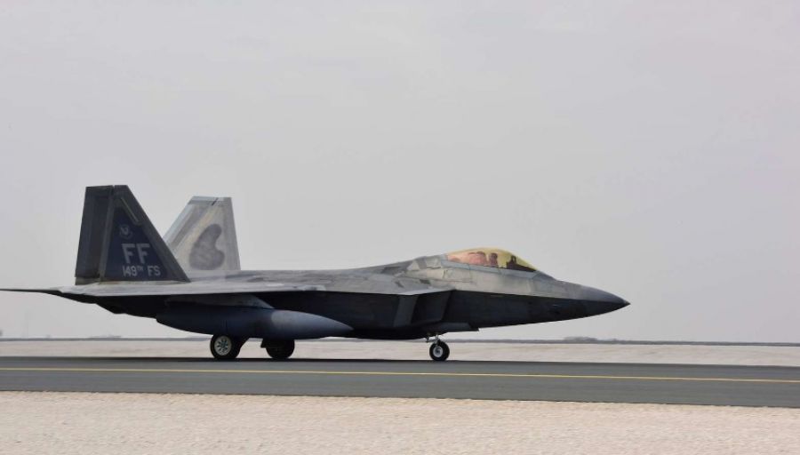 Блащак сообщил о прибытии истребителей США F-22 в Польшу