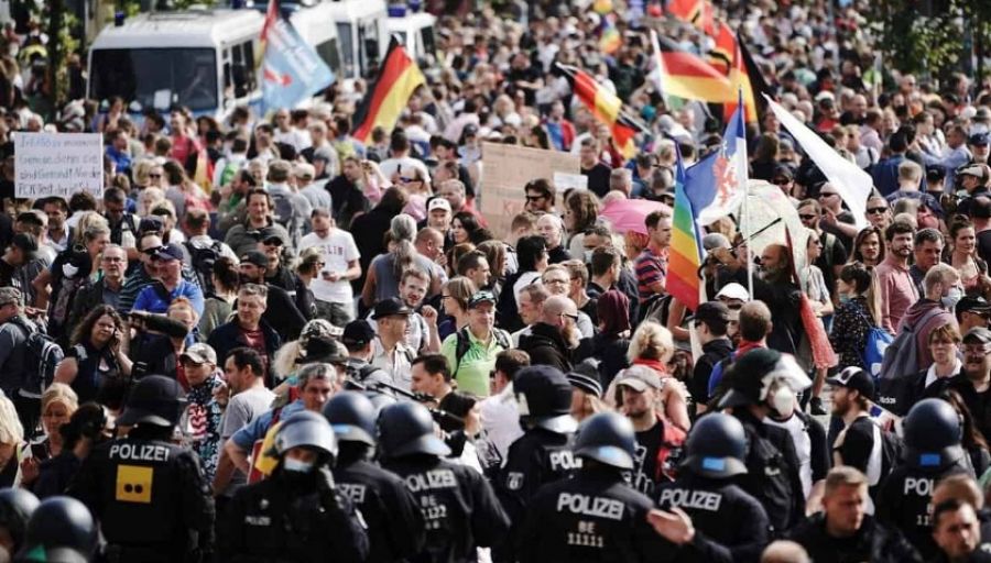 Массовые протесты в Германии из-за всплеска инфляции и подорожания энергоресурсов