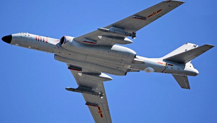 Сразу 9 стратегических бомбардировщиков H-6K ВВС КНР замечены над Тайваньским проливом
