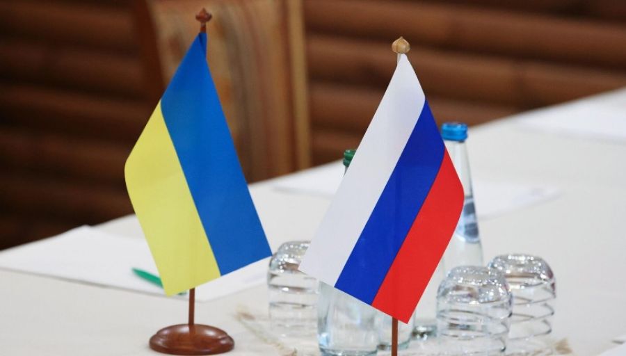 Подоляк признал "мяч на поле" РФ в переговорах с Украиной