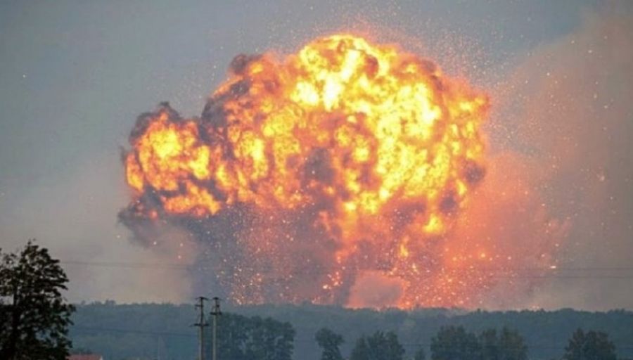 Avia.pro: на военном аэродроме Белоруссии, в 20 км от границы с Украиной, загорелась техника