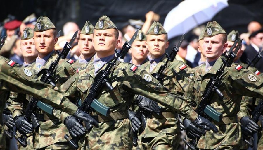 СМИ Украины: Польша заявила о начале масштабного усиления своих вооруженных сил