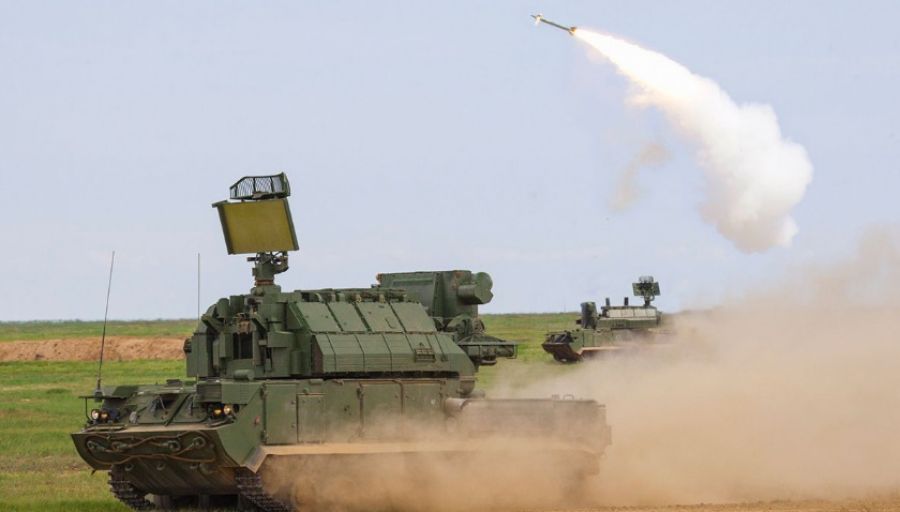 Украинский БПЛА снял летящую в него ракету ЗРК "Тор" за секунду до взрыва