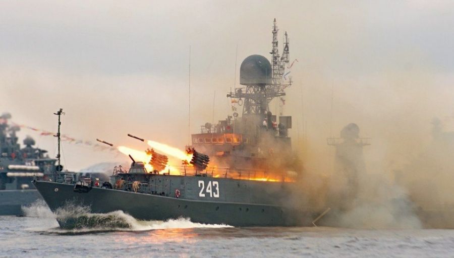 Боевые корабли ВМС РФ не пострадали после атаки порта Тартуса со стороны ВВС Израиля