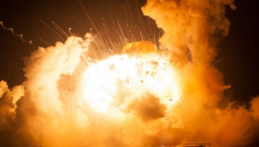 В США опубликовали спутниковые снимки последствий взрыва с аэродрома Зябровка в Белоруссии