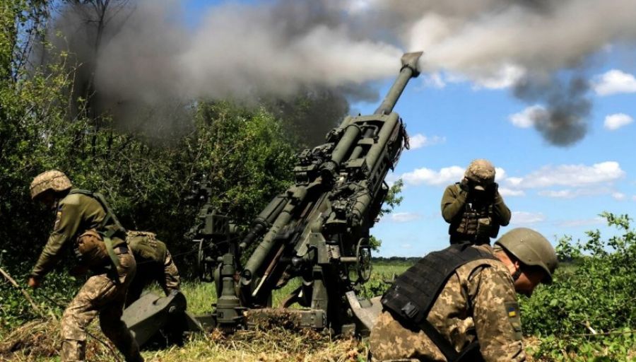 Рожин: ВСУ пытаются удержать позиции в Соледаре, Артемовске и Авдеевке, но безрезультатно