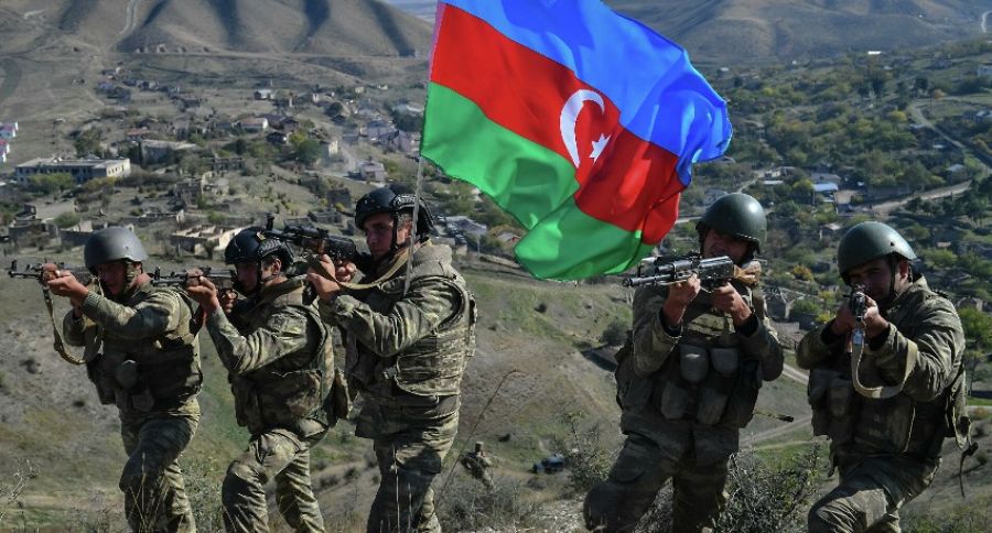 Avia.pro: Азербайджан массово перебрасывает свои войска и технику на границу с Арменией