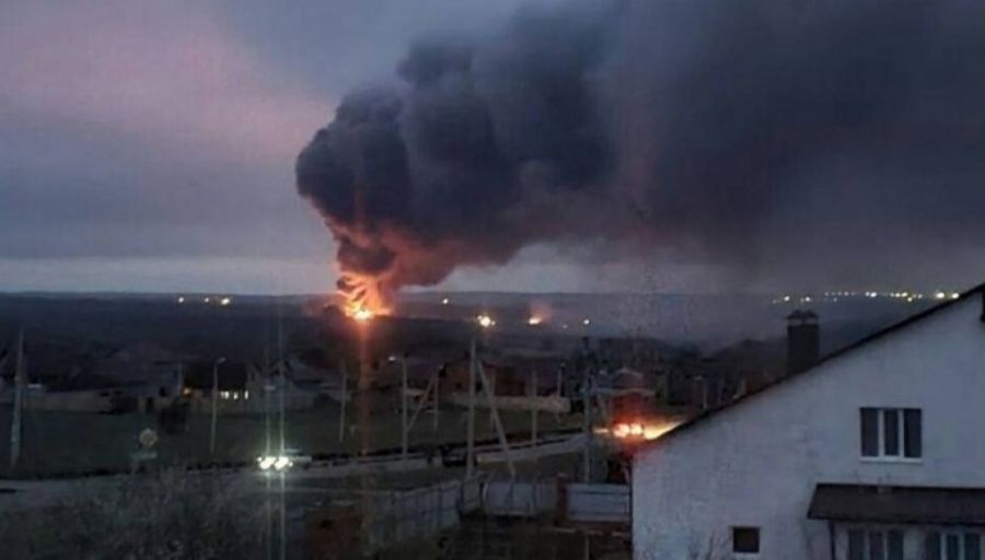 Авиа.про: Последствия взрывов на складах боеприпасов в Белгородской области попали на видео