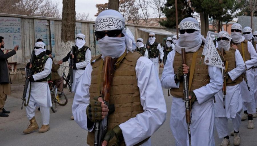 "Талибан"* угрожает захватить Таджикистан в течение недели