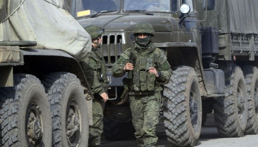 В США заявили, что ВС РФ не будут окружать Авдеевку, выбрав атаковать прямо «в лоб»
