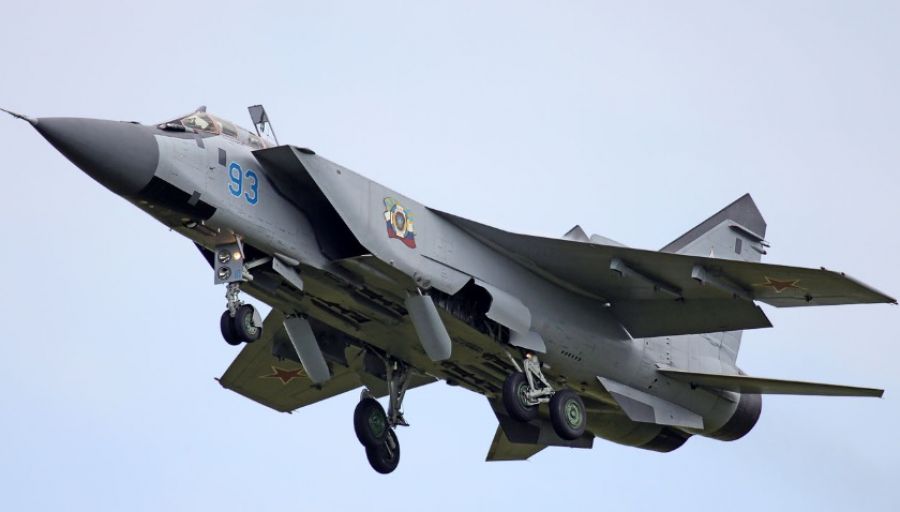 СП: Истребитель МиГ-31БМ ВКС РФ пощадил британский "АВАКС", вспомнив южнокорейский "Боинг"