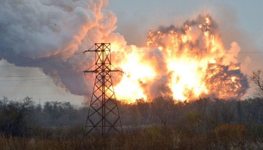 ВСУ нанесли ракетные удары по Донецку и Макеевке, мощные взрывы и пожар в Горняцком районе