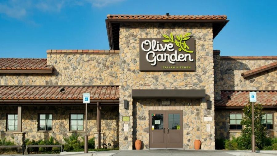 Мужчина подал в суд на Olive Garden после обнаружения крысиной лапки в своем супе