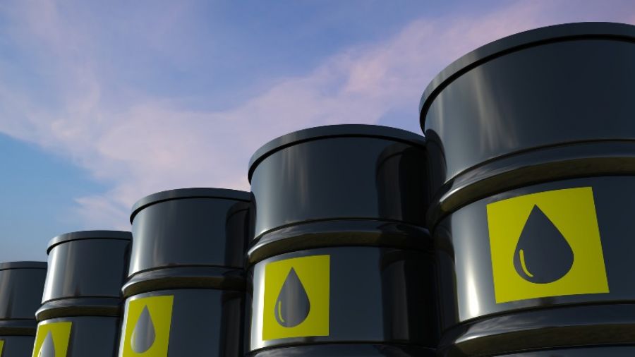 Цены на нефть растут из-за уменьшения запасов в США и беспокойства по поводу ураганов