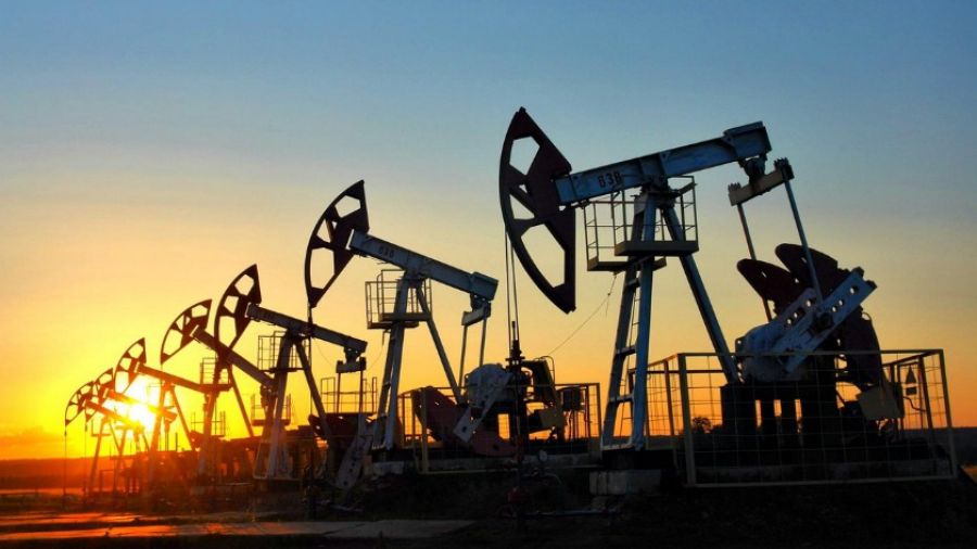 Нефть подорожала на 1% из-за сокращения поставок