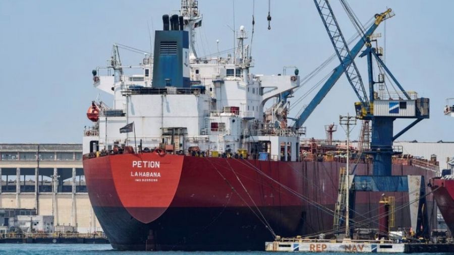 Куба увеличивает импорт нефти из Мексики через собственные танкеры