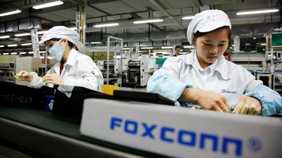 Foxconn сохраняет осторожный прогноз, несмотря на высокую прибыль во втором квартале