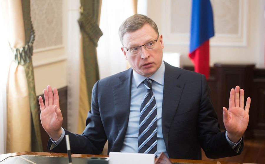 Губернатор Омска Александр Бурков пообещал увеличить зарплату бюджетникам региона