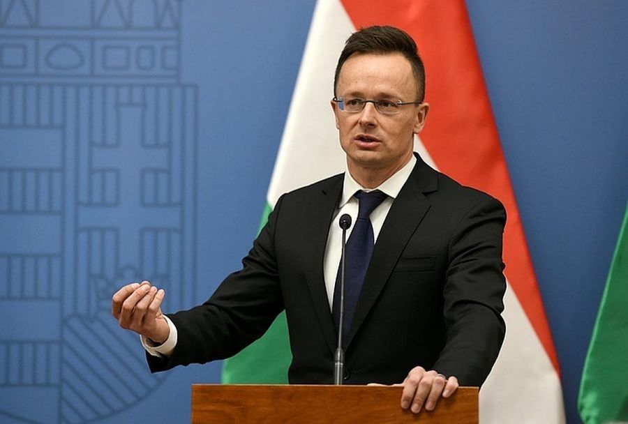 Глава МИД Венгрии Петер Сиярто сообщил, что они заключат договор с «Газпромом» на 15 лет